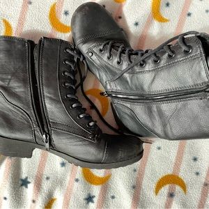 Black Combat Boots Size 6M G by Guess
